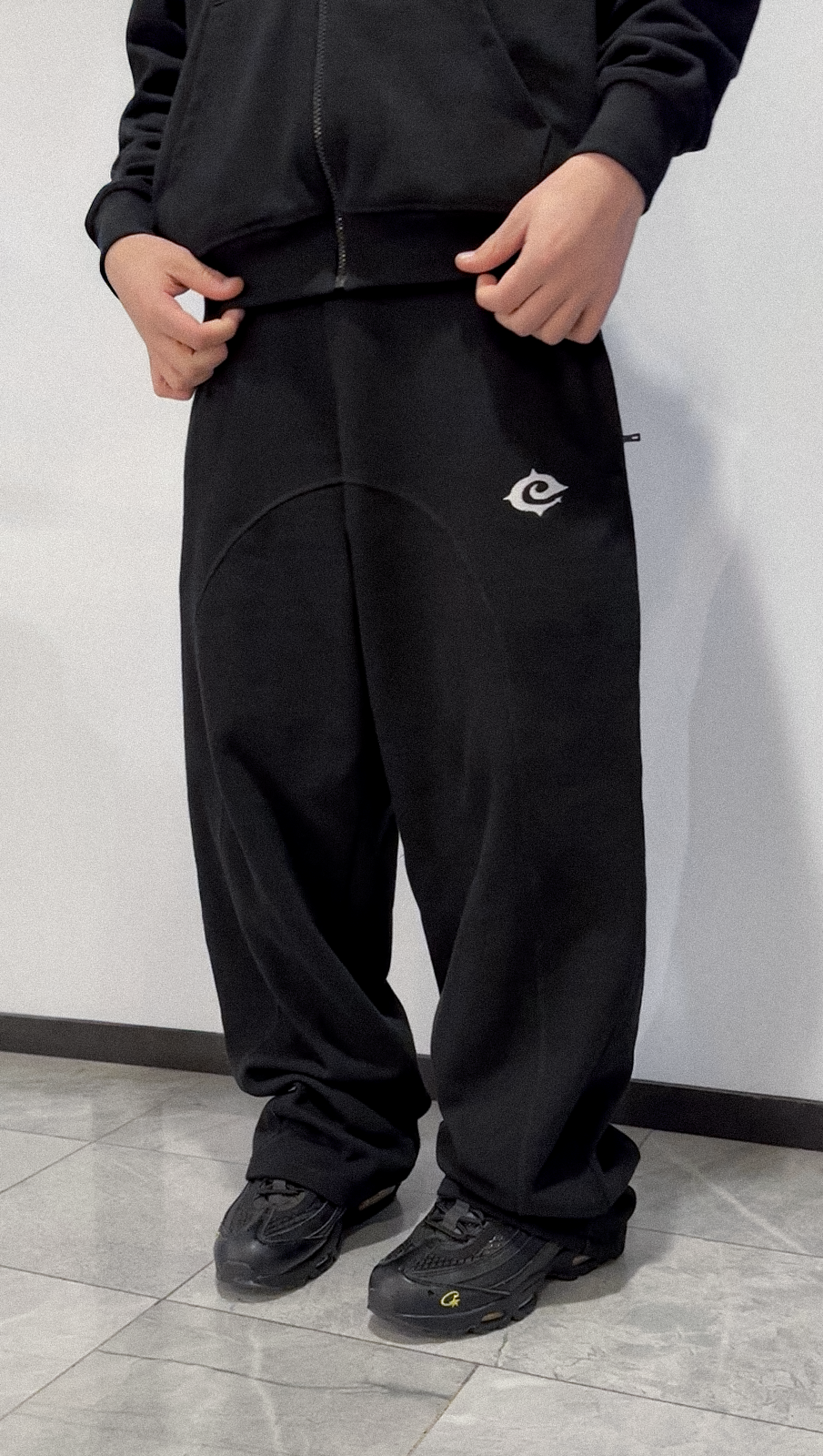 JOGGING NOIR STARTING