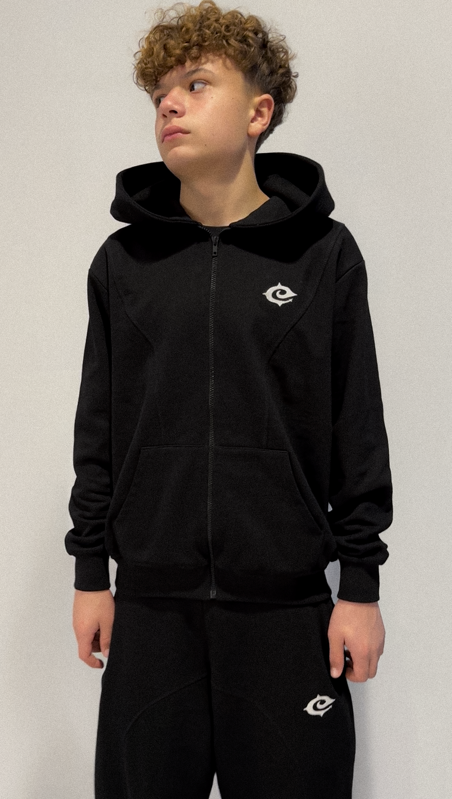 ENSEMBLE NOIR STARTING